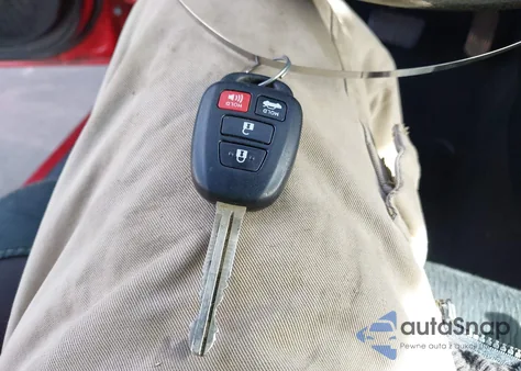 2018 Toyota Corolla Le z USA, uszkodzony, nr VIN 2T1BURHE2JC074142